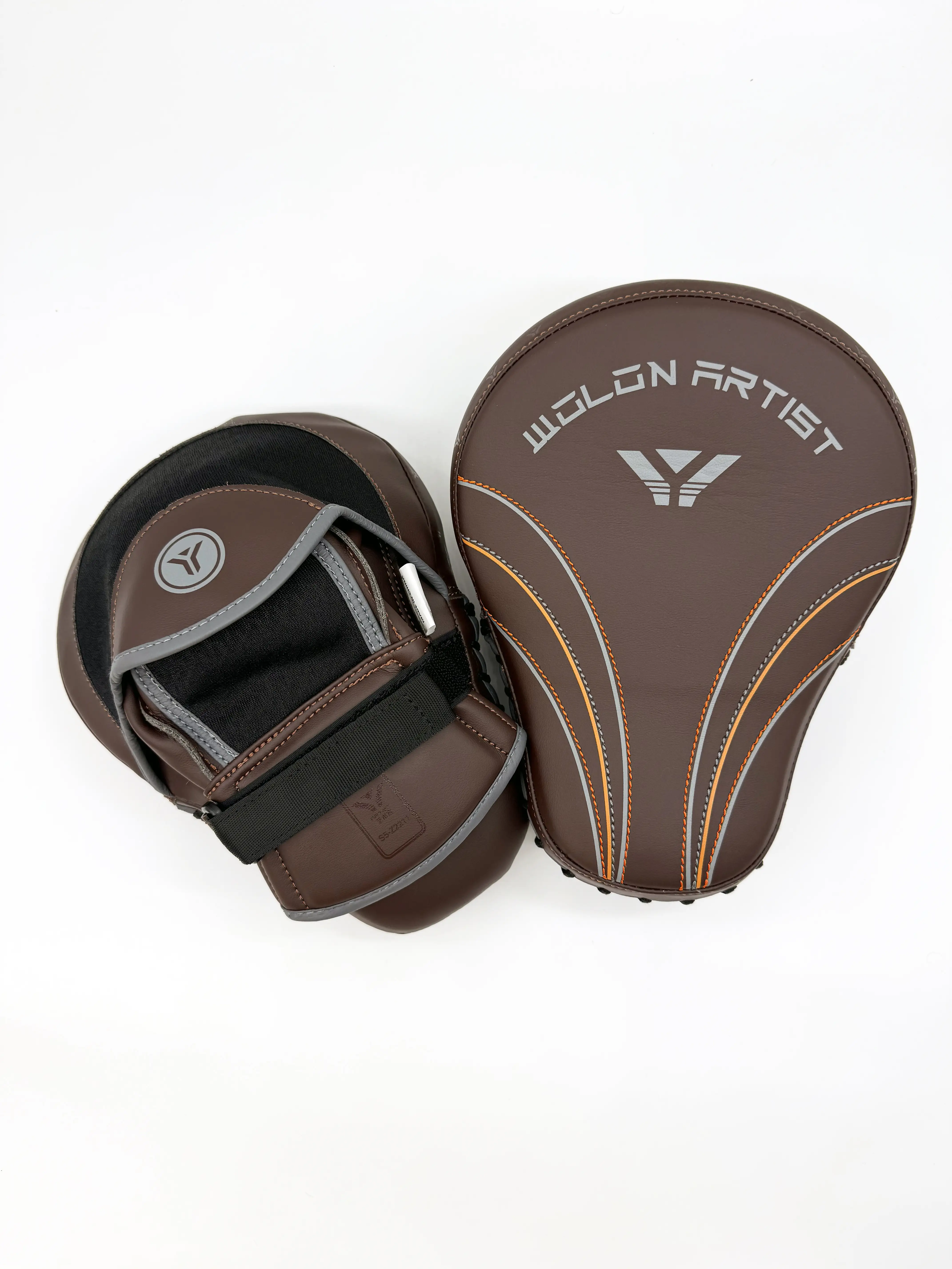 Лапы тренерские WOLON