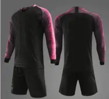 Футбольная форма черная с розовым