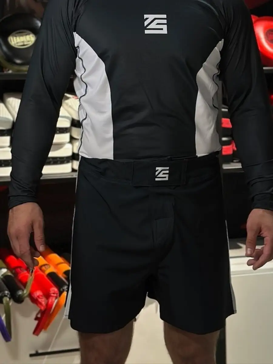 Шорты Tomorrow Star черно-белый