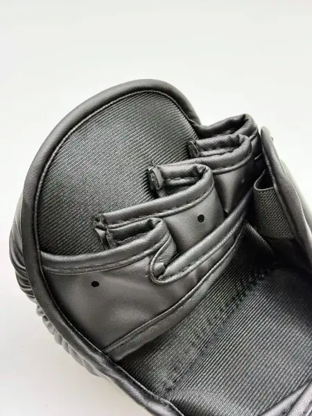 Перчатки для ММА черные Tomorrow Star