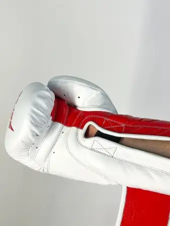 Боксерские перчатки Infinite Force Impulse