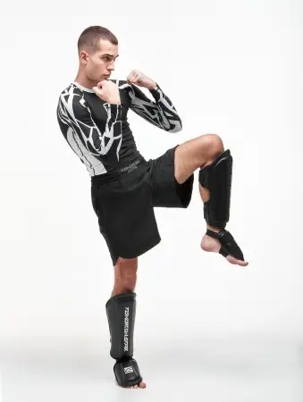 Защита голени и стопы Tomorrow Star Black Line