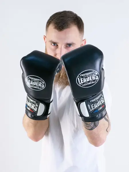 Перчатки боксерские LEADERS LS 2 BK/WH (черно-белые)