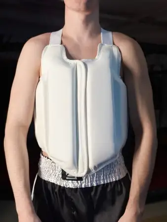 Жилет защитный белый Tomorrow Star