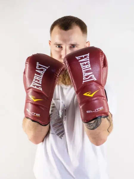 Перчатки тренировочные на липучке Everlast Elite Pro красн.