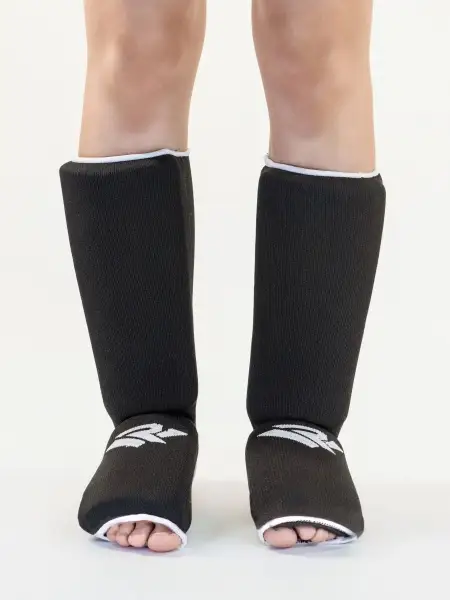 Защита голени и стопы  RV формованная (черный)