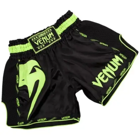 Шорты Muay Thai Venum Giant  черные с салатовым