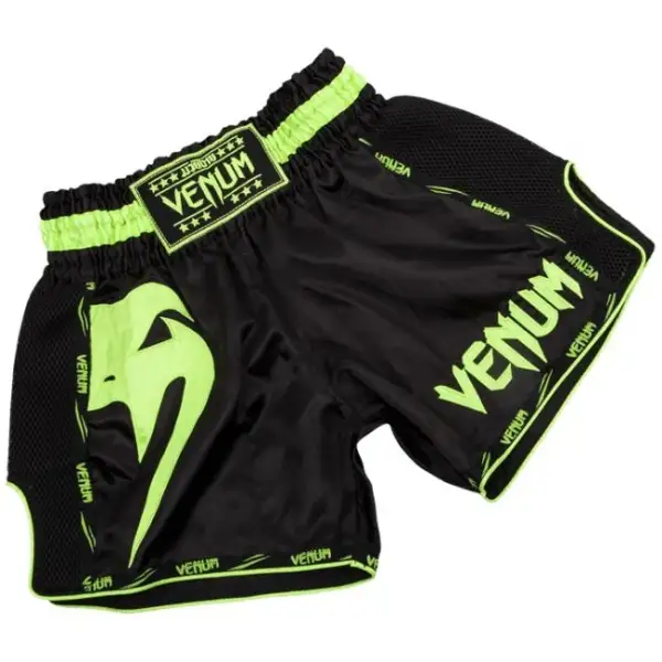 Шорты Muay Thai Venum Giant  черные с салатовым