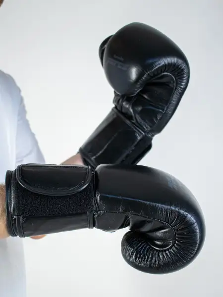 Боксерские перчатки Infinite Force Black Devil