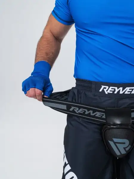 Защита паха Reyvel (металл)