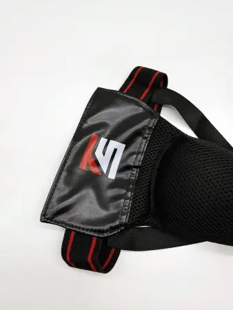 Защита паха мужская Tomorrow Star черная с красно-черной резинкой