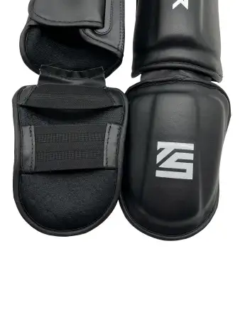 Защита голени и стопы Tomorrow Star Black Line