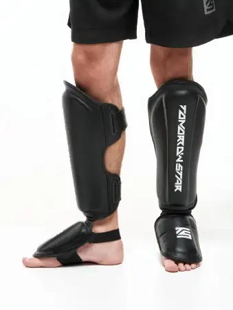 Защита голени и стопы Tomorrow Star Black Line
