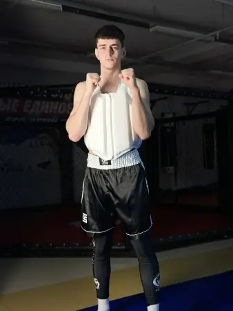 Жилет защитный белый Tomorrow Star