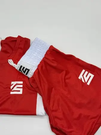 Форма боксерская красная Tomorrow Star