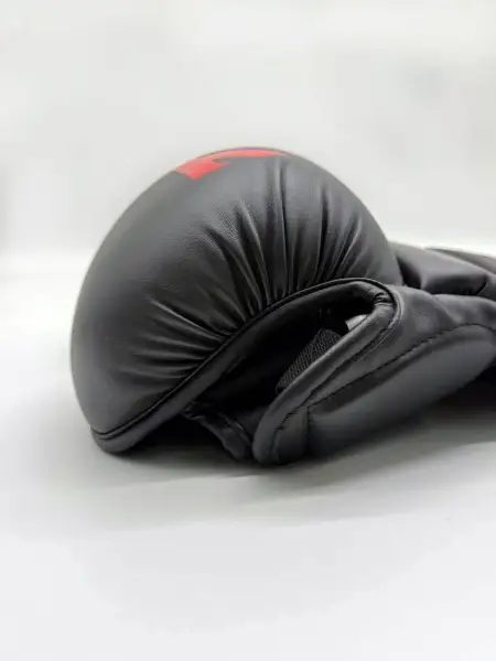 Перчатки для ММА черные Tomorrow Star