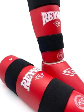Защита голени и стопы  Reyvel Classic красная