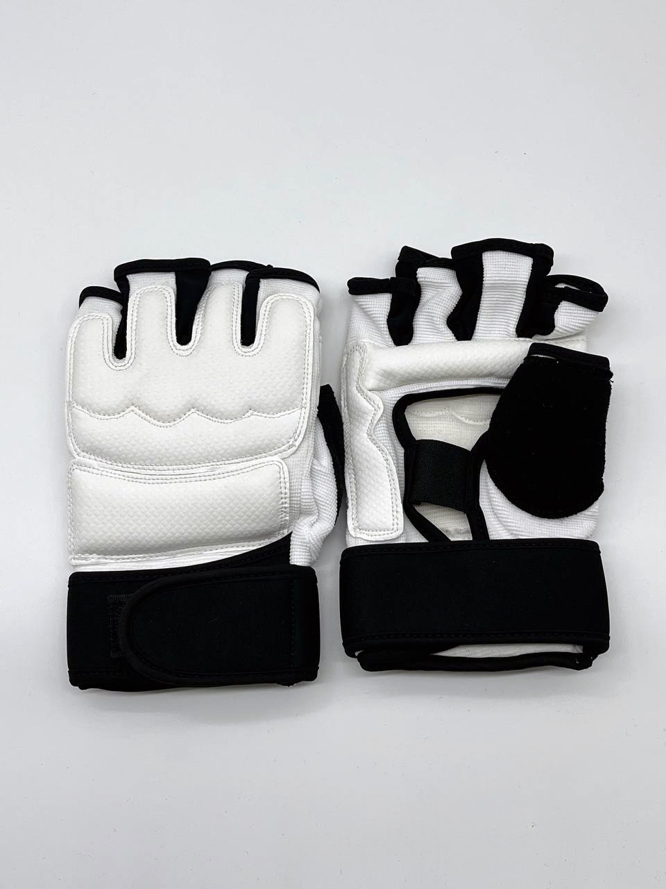 Перчатки для каратэ