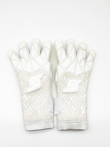 Вратарские перчатки футбольные Tigershop  белые