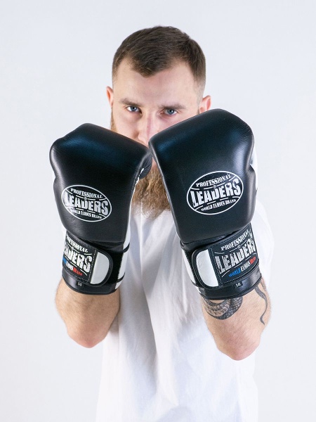 Перчатки боксерские LEADERS LS 2 BK/WH (черно-белые)