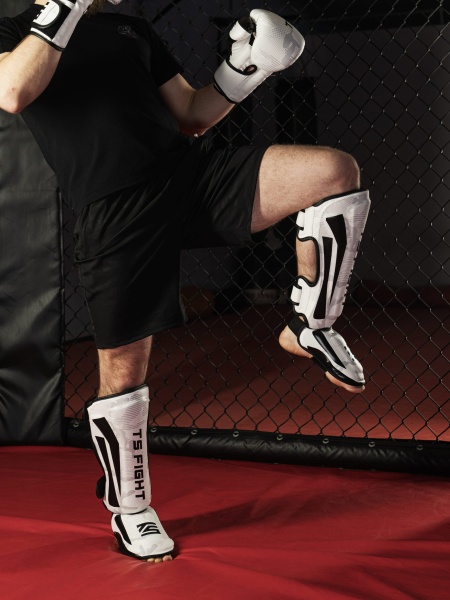 Защита голени и стопы Tomorrow Star Fury White Black