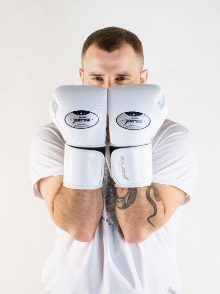 Боксерские перчатки Infinite Force Chrono