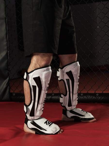 Защита голени и стопы Tomorrow Star Fury White Black