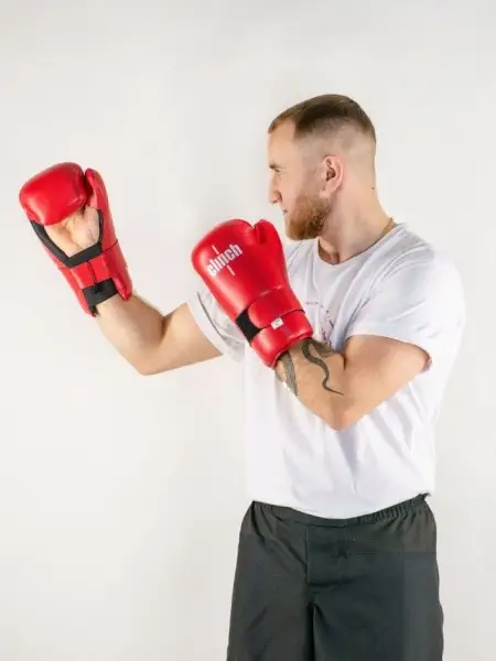 C524 Перчатки полуконтакт Clinch Semi Contact Gloves Kick красные C524 Перчатки полуконтакт Clinch Semi Contact Gloves Kick красные